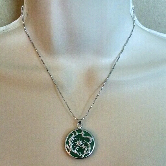 Beautiful dragon Asian silver jade green necklace